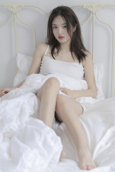 为什么女生下面会流白色的液体